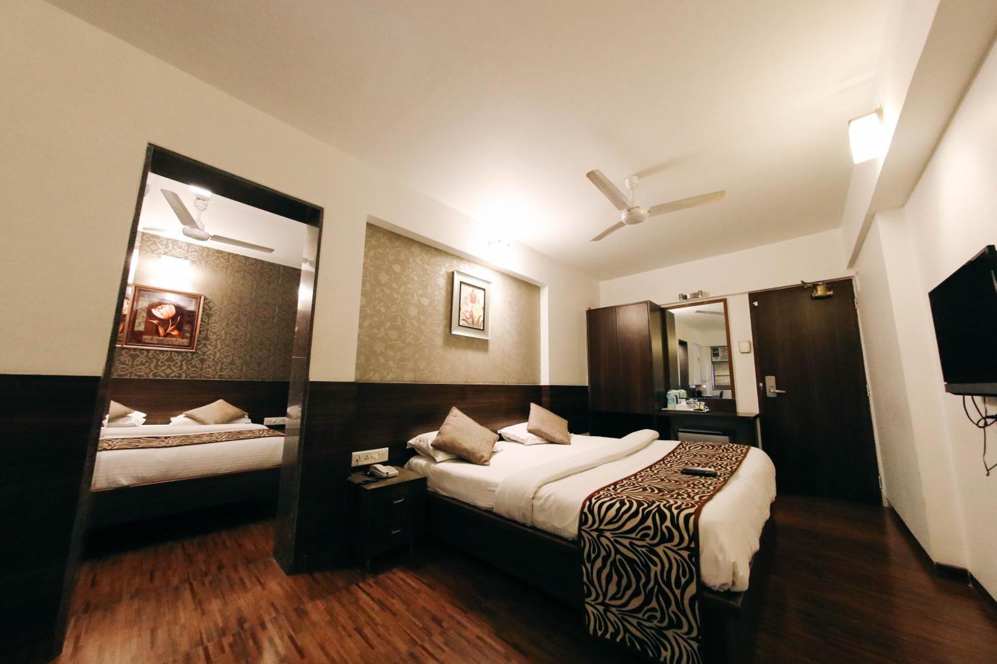 Hotel Maharana Inn Chembur Bombay Esterno foto