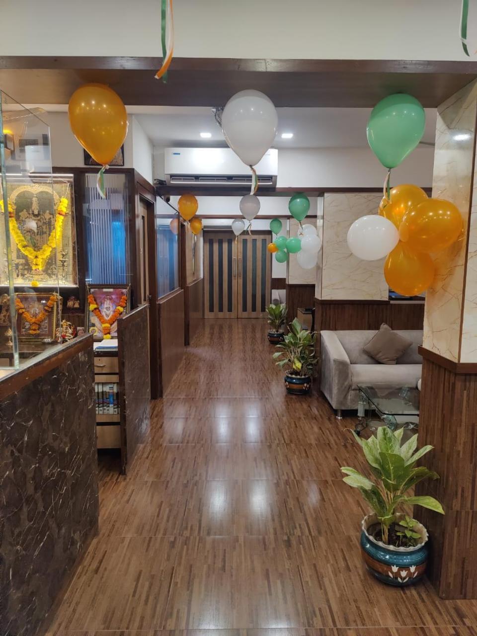 Hotel Maharana Inn Chembur Bombay Esterno foto