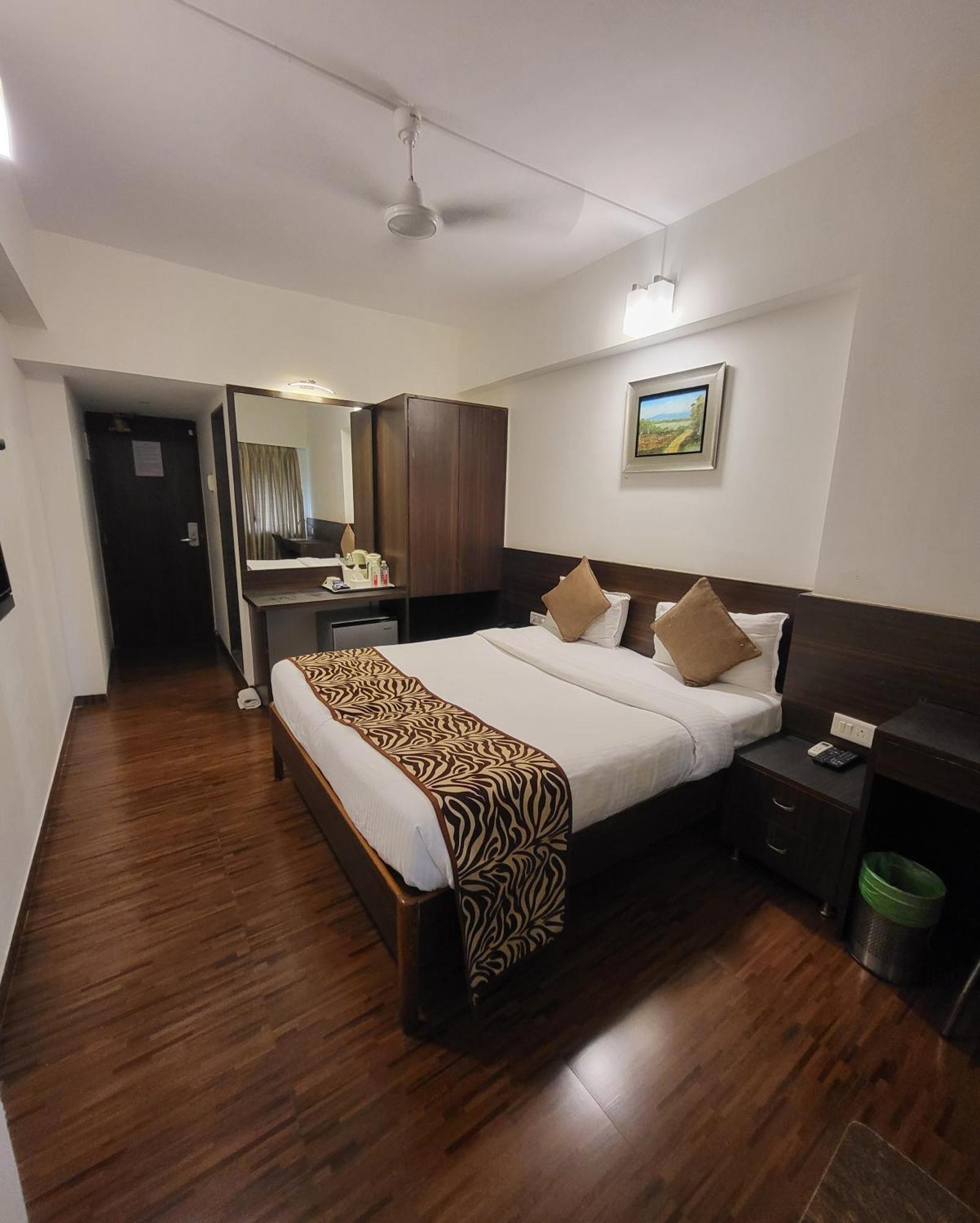 Hotel Maharana Inn Chembur Bombay Esterno foto