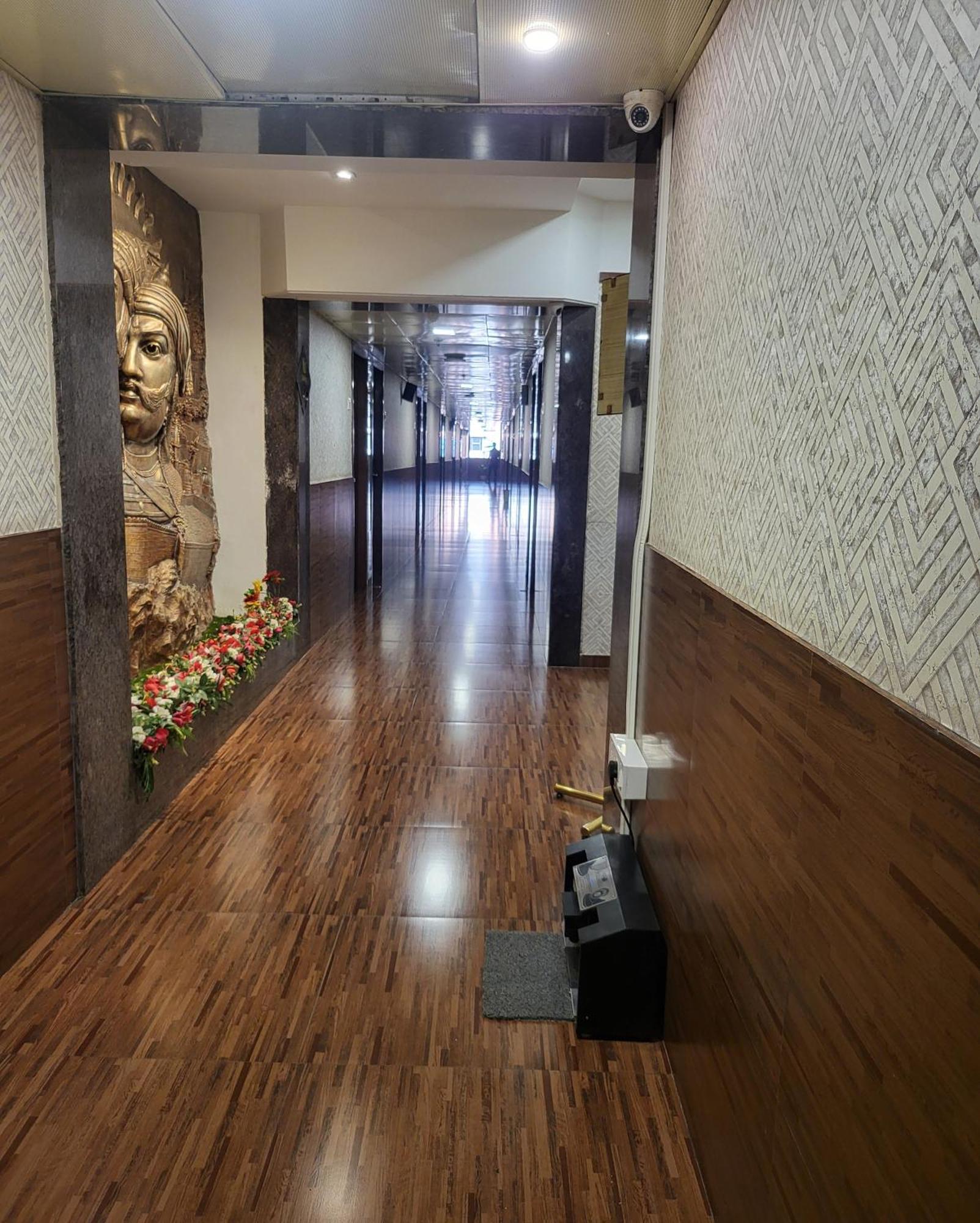 Hotel Maharana Inn Chembur Bombay Esterno foto